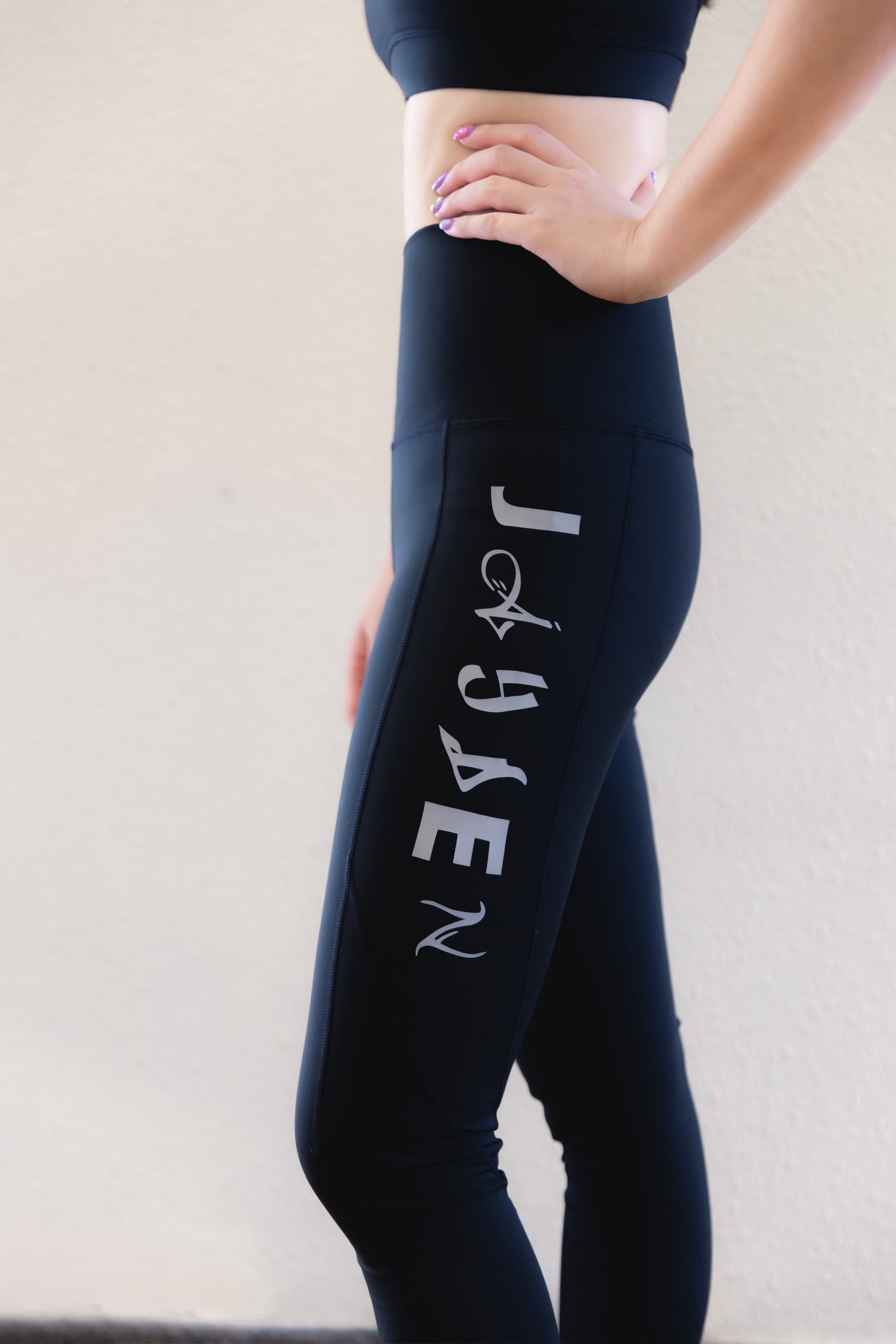 Basic bottom with back pocket leggings – LG Sportswear Compamy
